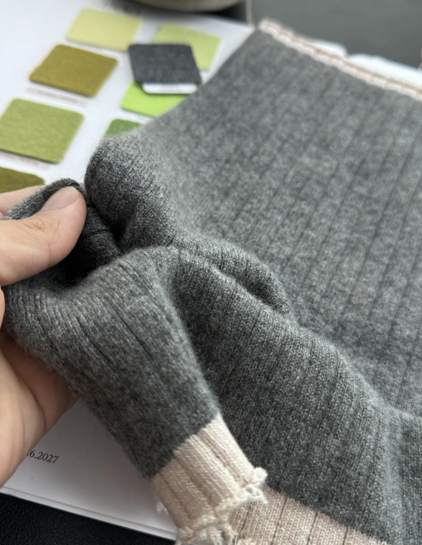 Knitwear sampling timeline for OEM sweater development